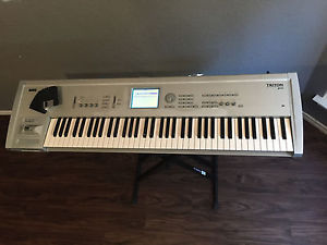Korg Triton Pro 76 key synthesizer keyboard excellent!-used synth for sale