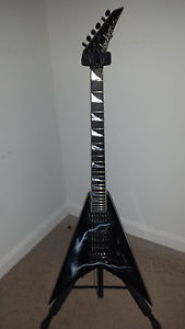 Jackson Lightning Sky KV2 King V w/ HSC