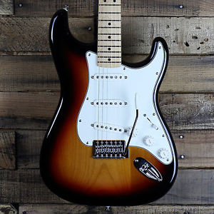 Fender MIM Standard Stratocaster Maple Fretboard Electric Guitar - Sunburst