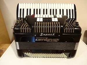 Accordion Cordovox Super V 3/4 reed Double T. Chamber good Condition