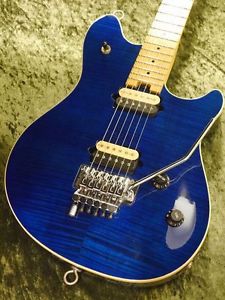 PEAVEY: Electric Guitar Wolfgang Standard Trans Blue USED