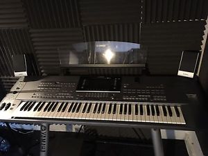 Yamaha Tyros 5- 76 Workstation Arranger Keyboard+MS05 Speakers L7-S Stand+More