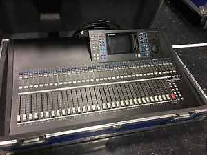 Yamaha LS9 32 Digital Audio Mixing Console