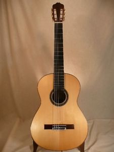 2002 Antonio Raya Ferrrer Classical Guitar