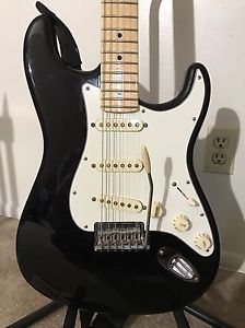 2016 Fender Stratocaster American Standard Black Maple Fretboard