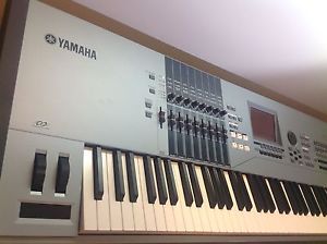 Yamaha MOTIF XS8 Keyboard Synthesizer. With Sampling Option!