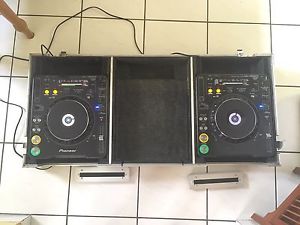 CDJ-1000 MK3 Pair + Odyssey flight/travel case