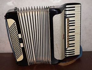 AKKORDEON H. Buttstädt Gera 120 Bässe 4 Chöre