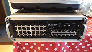Mackie DL32R + Flightcase + Optional HD Stage box 32 in 14 out mixer
