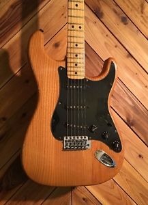 FenderStratocaster Natural MFB 1979 FREESHIPPING from JAPAN