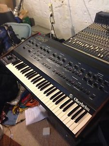 Oberheim OB8 Keyboard Synthesize