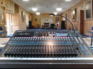 Allen & Heath Qu24 Digital Mixing Desk