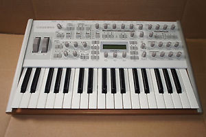 ACCESS VIRUS TI2 Polar Synthesizer