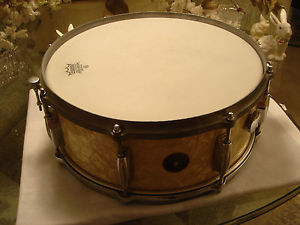 VINTAGE GRETSCH 50s 60s WMP SNARE DRUM.........NICE SHAPE.........A SURVIVOR....