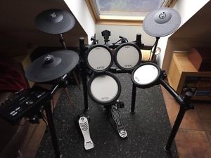 Yamaha E-Drumset DTX542K