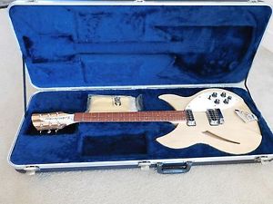 Rickenbacker 330 Mapleglo
