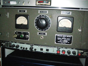 Federal Aviation tube compressor limiter 1950's  Regulated Output Amplifier