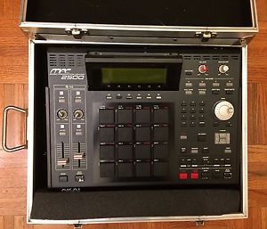 Akai MPC 2500, JJOS3, 80GB HDD/128MB RAM [INCLUDES Hard Travel Case]