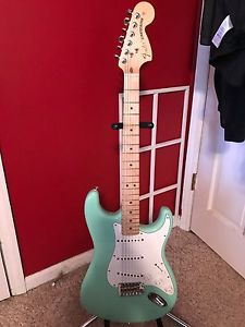 Fender American Special Stratocaster Electric Guitar Excellent With Extras!!