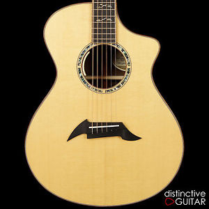 NEW BREEDLOVE MASTERCLASS CONCERT EXCLUSIVE GUITAR - BRAZILIAN ROSEWOOD / SITKA