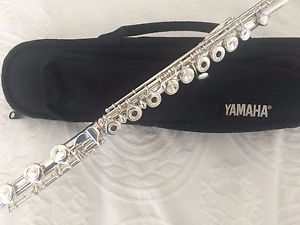 Yamaha Flute 481,Very good, Full Silver 925, Open hole, B foot. Ready to play.