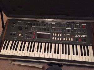 Vintage Kawai SX-210 Synth Keyboard with case