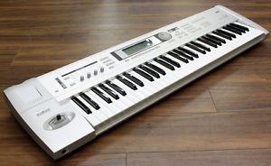 Used KORG TRITON Le61 ELECTRONIC KEYBOARD EMS Free tracking ship
