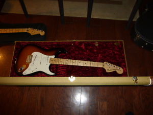 2009 FENDER STRATOCASTER STRAT ELECTRIC GUITAR MADE IN USA CASE FREE
