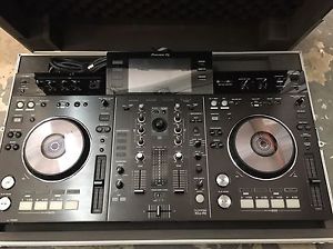 Pioneer XDJ-RX Digital DJ Controller