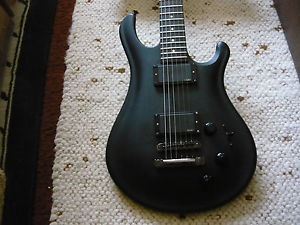 Flaxwood Aija guitar w/Hiscox hard case