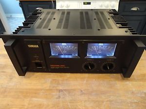 VINTAGE YAMAHA P2200 POWER AMP 480 RMS TOTAL IN VERY VERY GOOD CONDITION