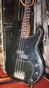 Vintage 1979 Fender Precision Bass Electric Bass Guitar Black w/ Original Case