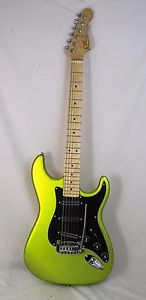 G&L Legacy Special USA, Margarita Frost, Mapleneck