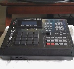 AKAI MPC 3000 LE  W/- Valixii 3.50 Operating System/CF reader