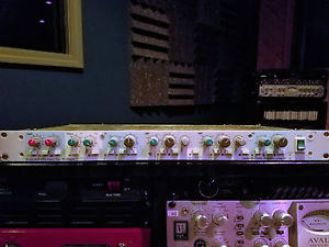 AMEK System 9098 preamp & parametric EQ designed by Neve