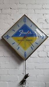 Vintage Fender Guitar Pam Illuminted Dealer Clock     Lighted Sign