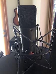 Neumann TLM-193 with Shockmount - TLM 193 Large Diaphram Cardiod Condenser Mic
