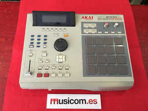 AKAI MPC 2000 XL