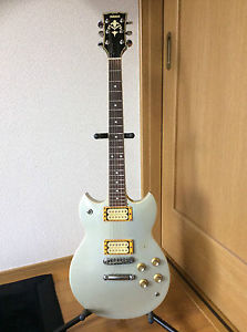 Guitar Yamaha SG800s