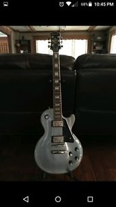 epiphone Les Paul custom pro with case and stand