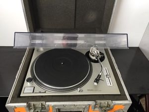 TECHNICS SL-1200 MK2 TURNTABLE TurnTable & Traveling Case