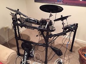 Alesis DM8 Pro Kit