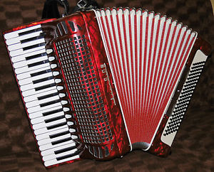 Akkordeon Excelsior 320M, Midi-Anschluss, 4-chörig, 120 Bässe, Musette-Tremolo