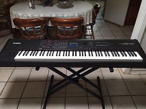 Yamaha S90 XS Keyboard Synthesizer/used