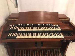 Hammond RT3 Organ with Leslie 910 and Hammond PR40 Speakers