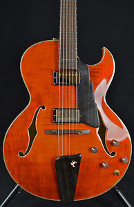Eastman AR380CE John Pisano signature archtop Inc case