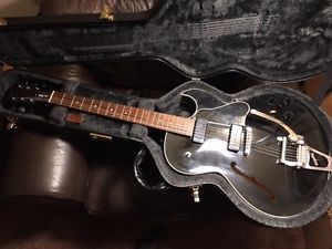 Gibson ES-135 hollow body guitar Bigsby and P-90's