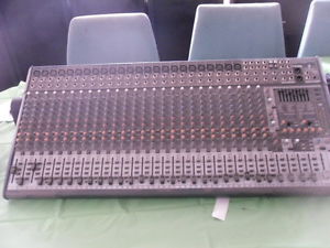 BEHRINGER--EURODESK SX3242FX
