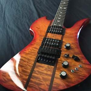 B.C.Rich Mockingbird ST Honey Burst