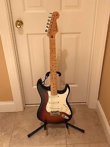 Fender Custom Classic Stratocaster V Neck in 3-Tone Sunburst Custom Shop w/case